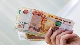 Что за выплаты 12 000 рублей в Детский мир